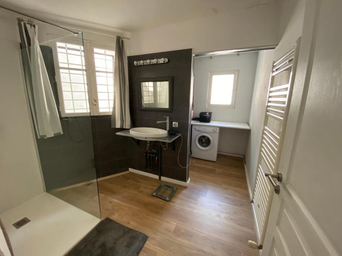 Appartement Eygalieres Avec Petit Jardin Exterior photo