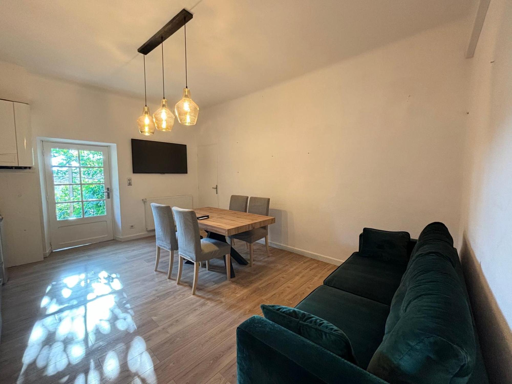 Appartement Eygalieres Avec Petit Jardin Exterior photo