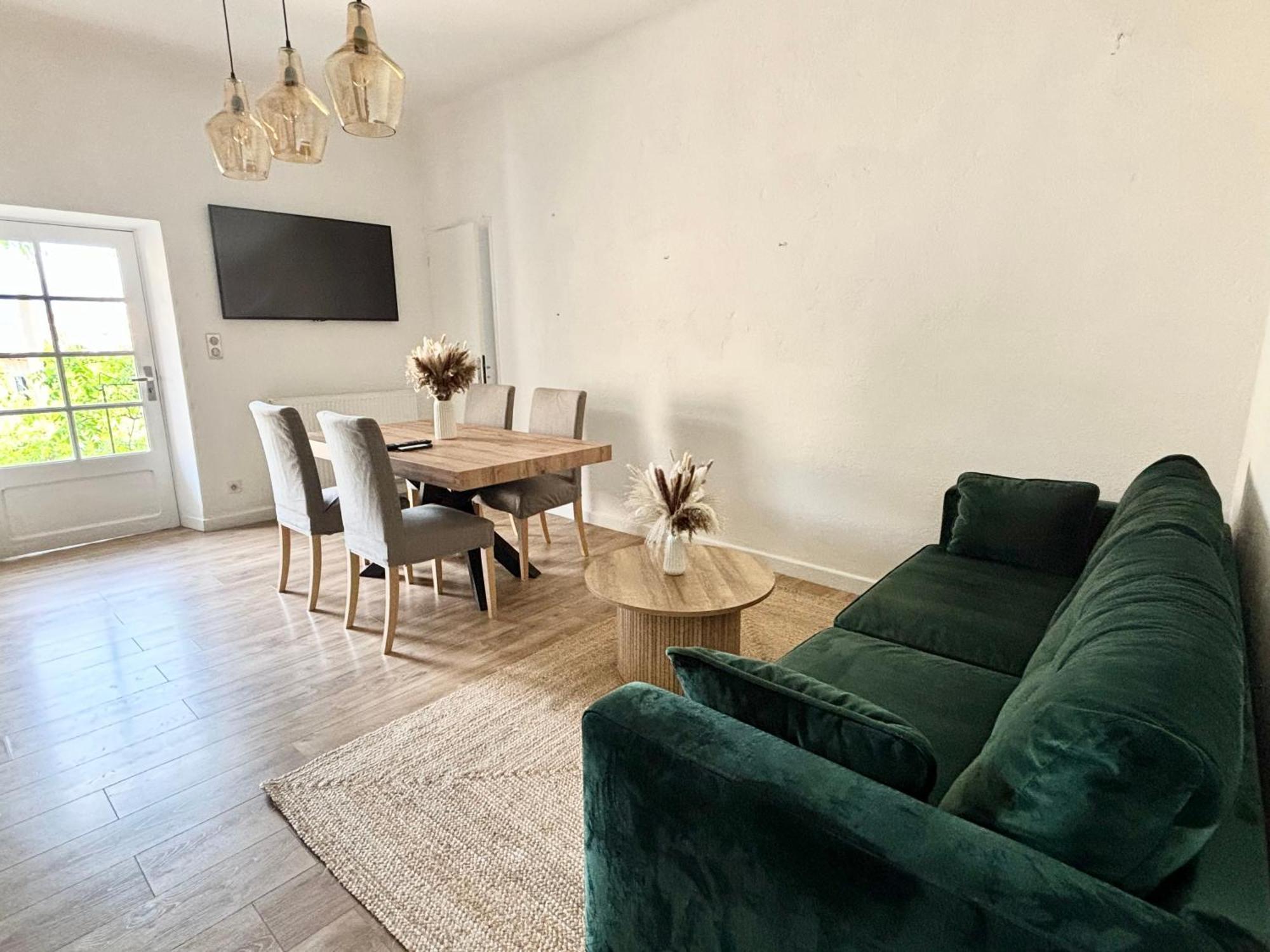 Appartement Eygalieres Avec Petit Jardin Exterior photo
